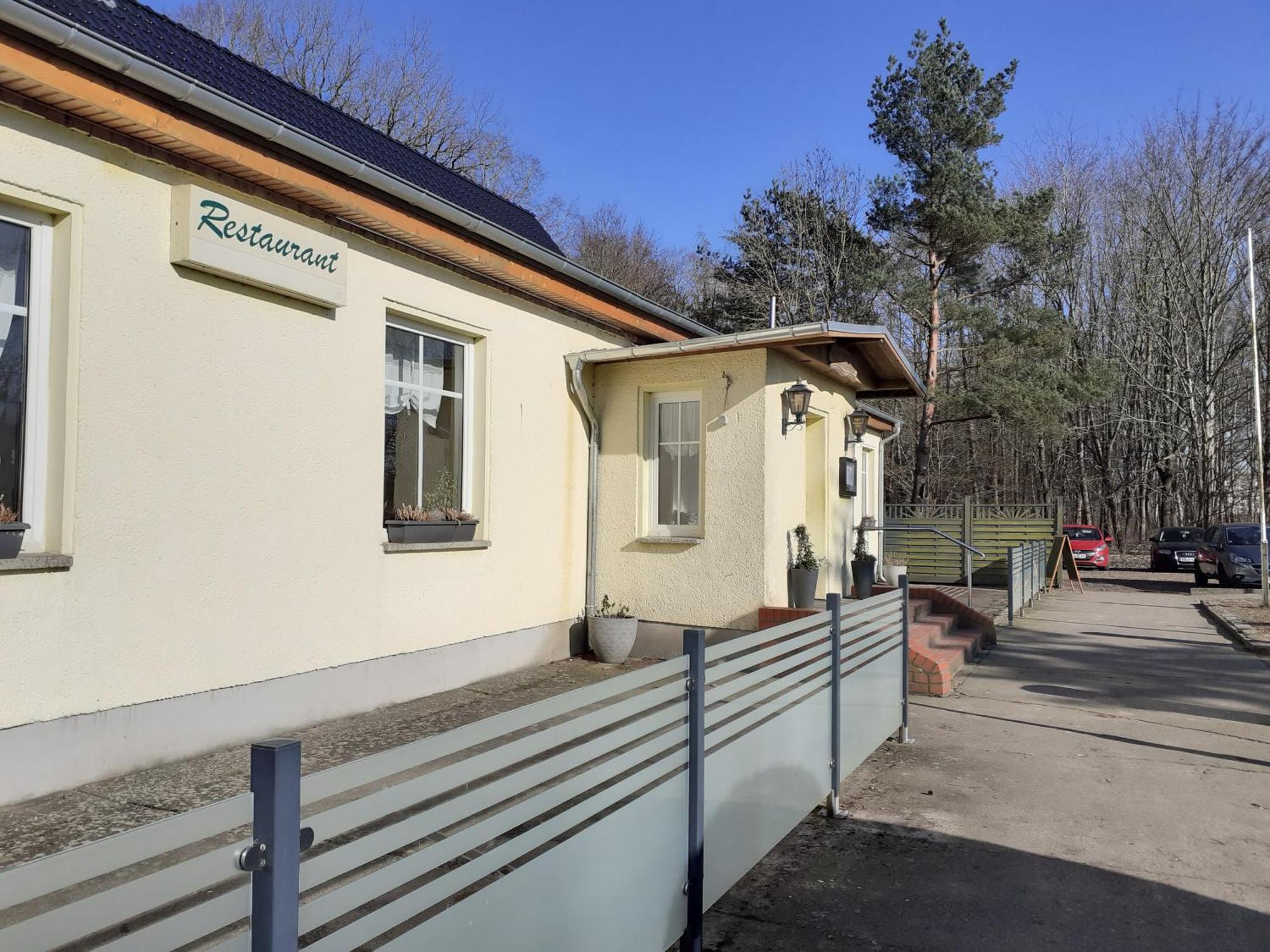 Waldperle Hotel Jarmen Exterior foto
